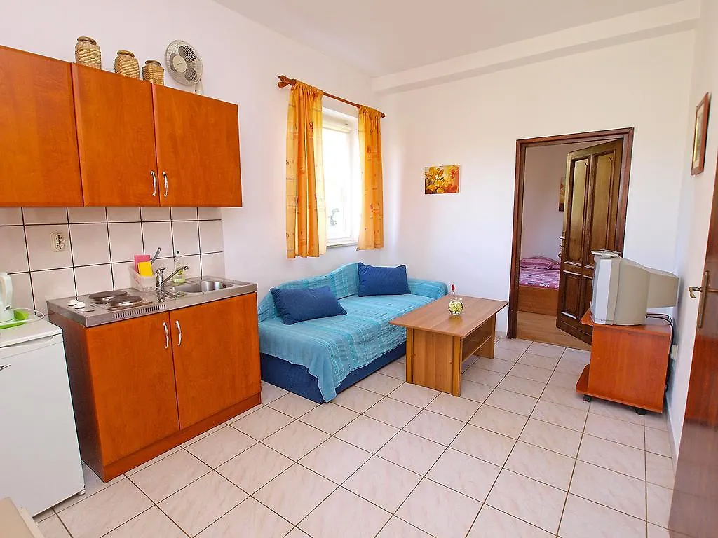 Apartments Yellow 114 Fazana